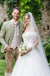 Neuböck Mode / Hochzeit / Tracht, Obdach Öffnungszeiten