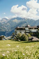 Schlosshotel Fiss GmbH, Öffnungszeiten