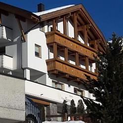 Fonnes Ferienhaus, Fiss Öffnungszeiten
