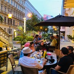 CRU Christine Ruckendorfer Projekt GmbH, Mariahilf, Wien - Öffnungszeiten