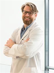 Dr. Gerd Jan Mengemann, Wirbelsäulenspezialist und Facharzt für Neurochirurgie, Graz Öffnungszeiten