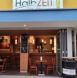 Halbzeit Pub, Traun Öffnungszeiten