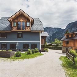 Chalet am Sonnenhang - Ferienwohnungen und Tiny House in Obertraun, Öffnungszeiten