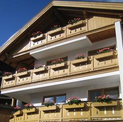 Anton's Appartements, Oetz Öffnungszeiten