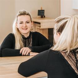 Salon Haupt.Sache by Jeannine Lorich, Stiwoll Öffnungszeiten