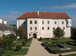 Kunsthandwerk Schloss Burgau, Öffnungszeiten